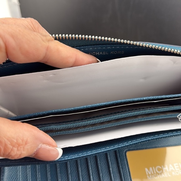 Michael Kors Continental Wallet Lagoon Blue Leather 35T7GTVE7L - Picture 4 of 5